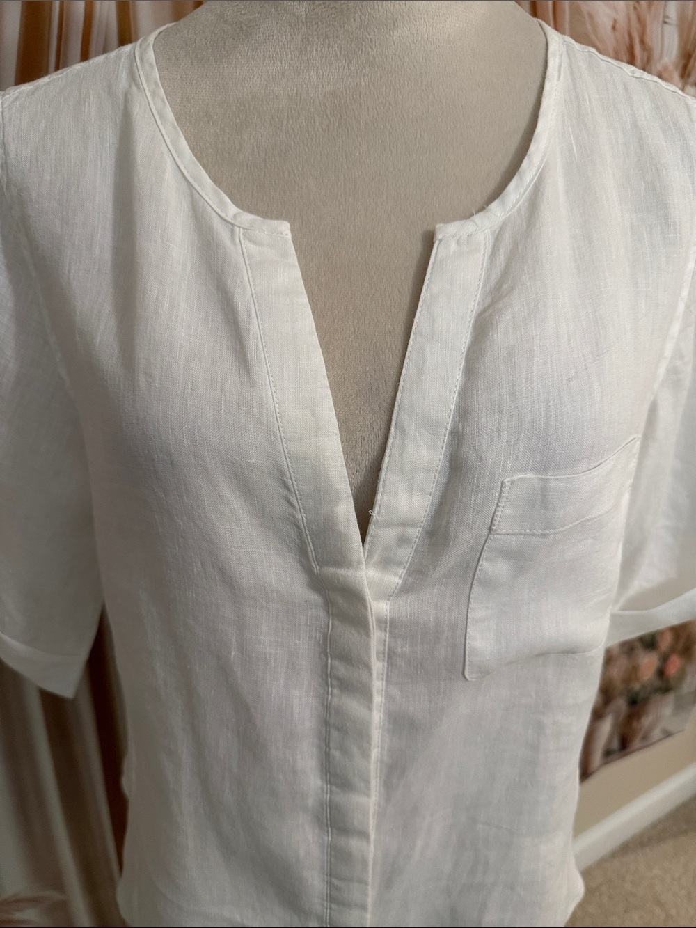 Cynthia Rowley White Split-Neck Linen Pocket Blouse - Picture 3 of 7